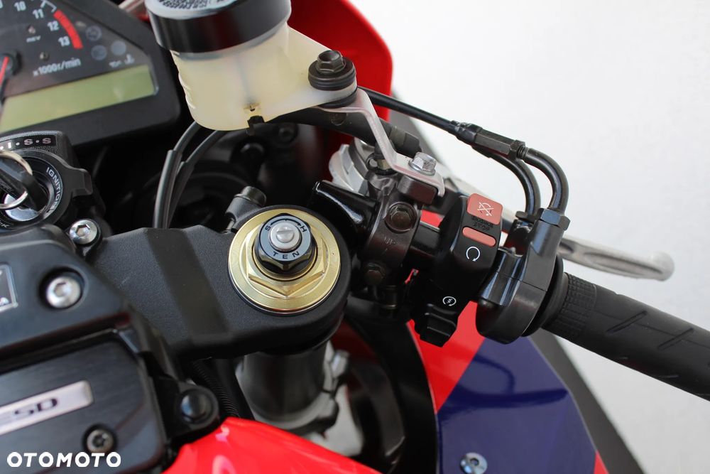 Honda CBR - 24