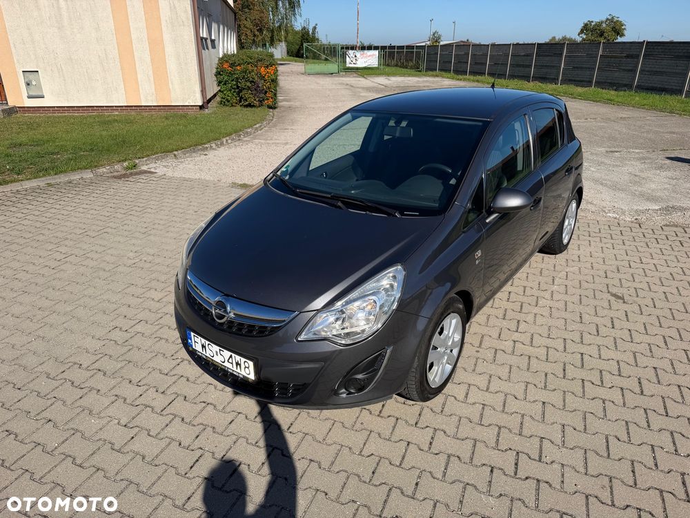 Opel Corsa 1.4 16V 150 Jahre - 9