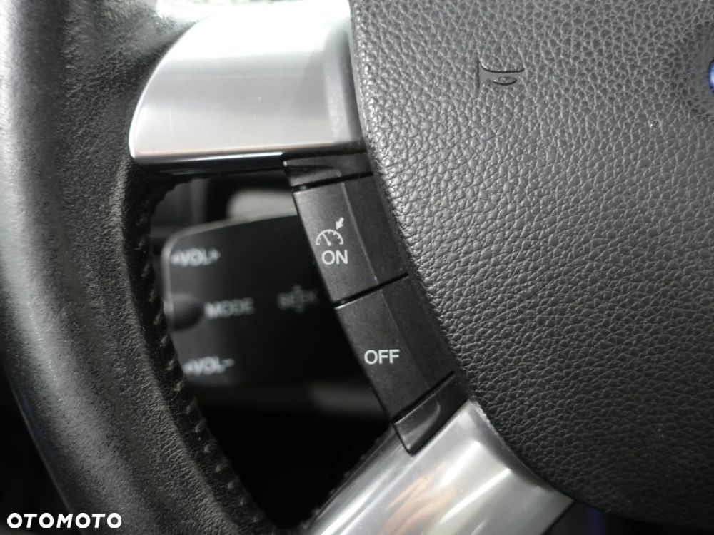 Ford Kuga 2.0 TDCi 2x4 Titanium - 35