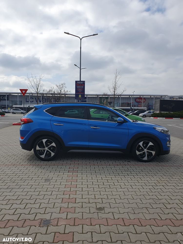 Hyundai Tucson 2.0 CRDI 4WD Automatik Style - 16