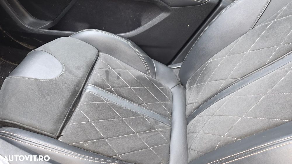 Peugeot 5008 2.0 BlueHDI s&s EAT8 GT - 28