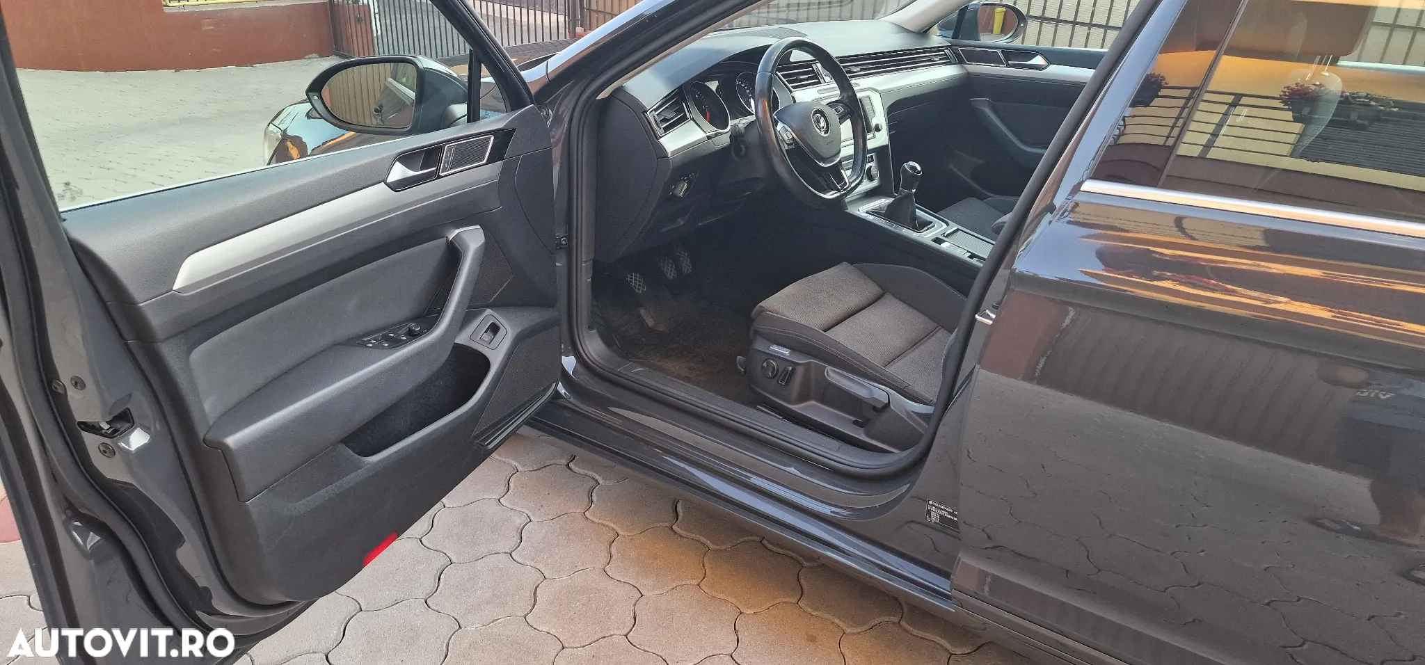 Volkswagen Passat 2.0 TDI Comfortline - 18