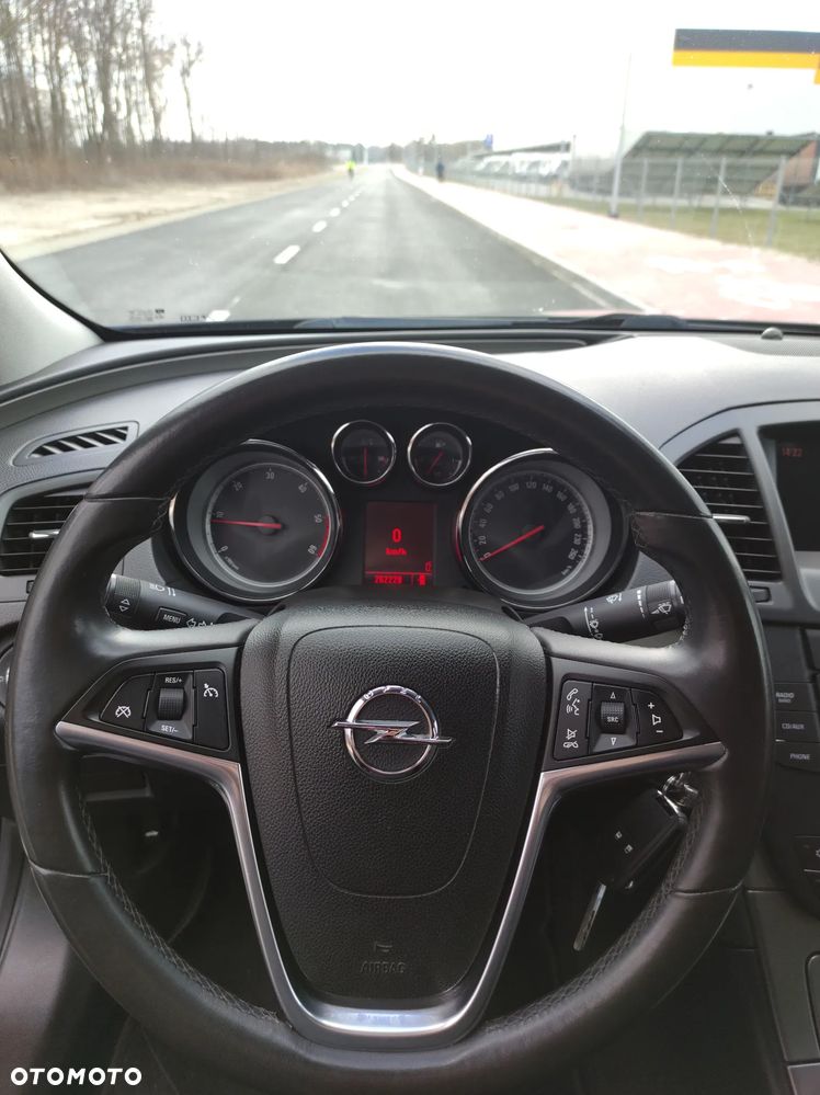 Opel Insignia 2.0 CDTI - 19