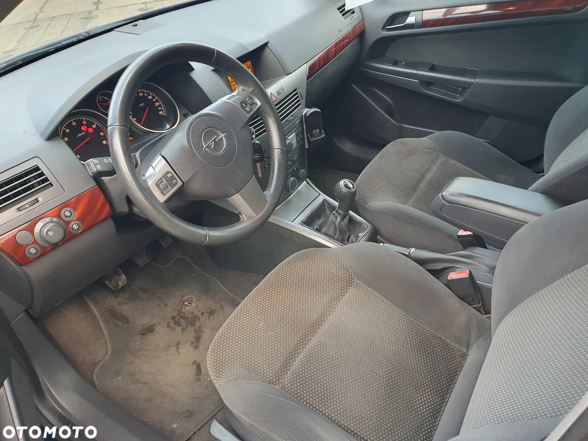 Opel Astra II 1.6 Sportive - 17