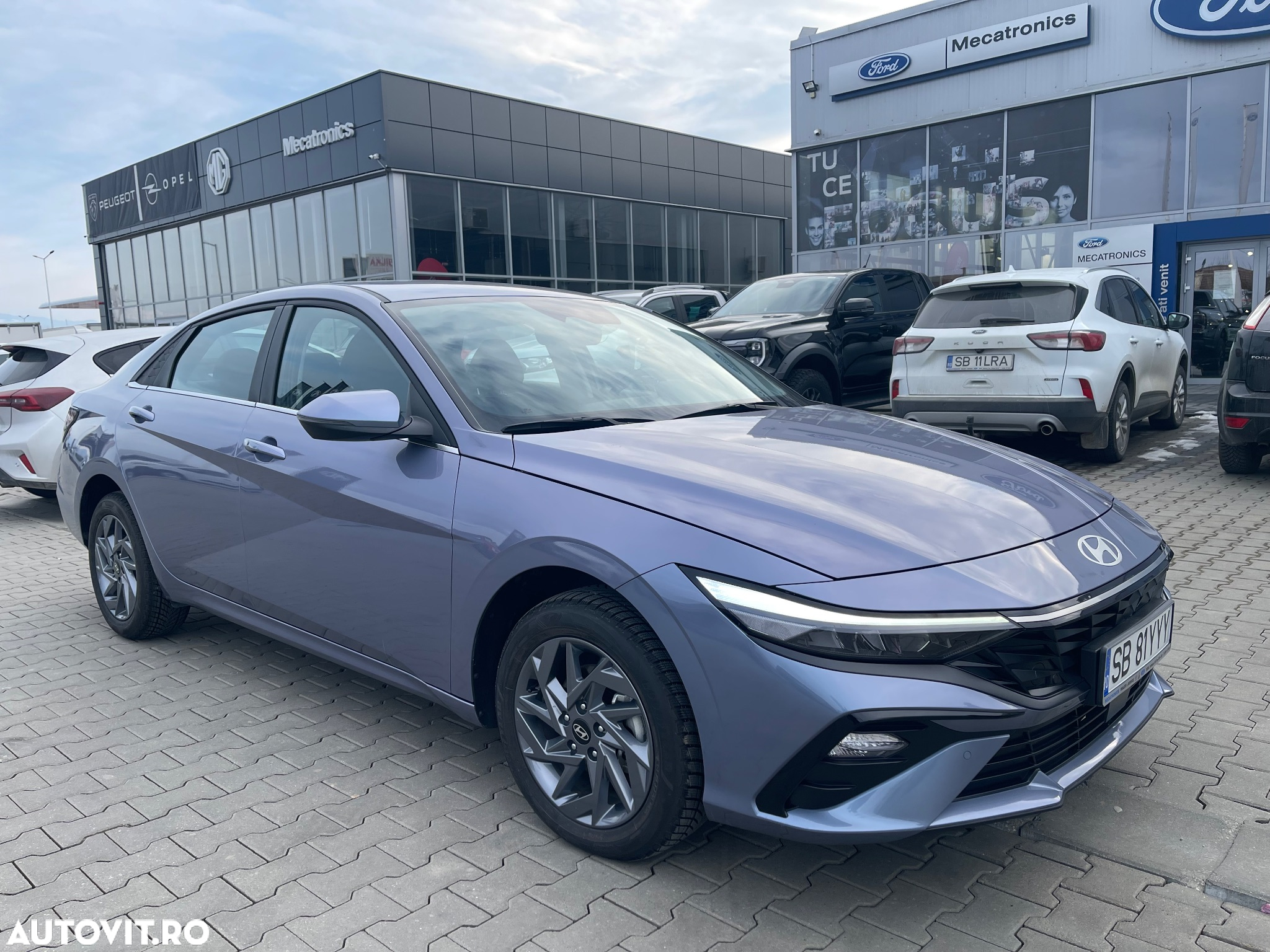 Hyundai Elantra 1.6 l 123 CP CVT Highway - 2