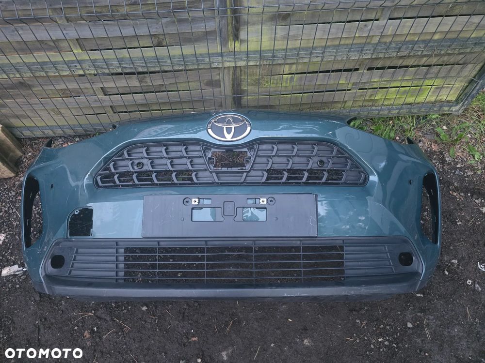 Toyota Yaris cross zderzak przód - 1