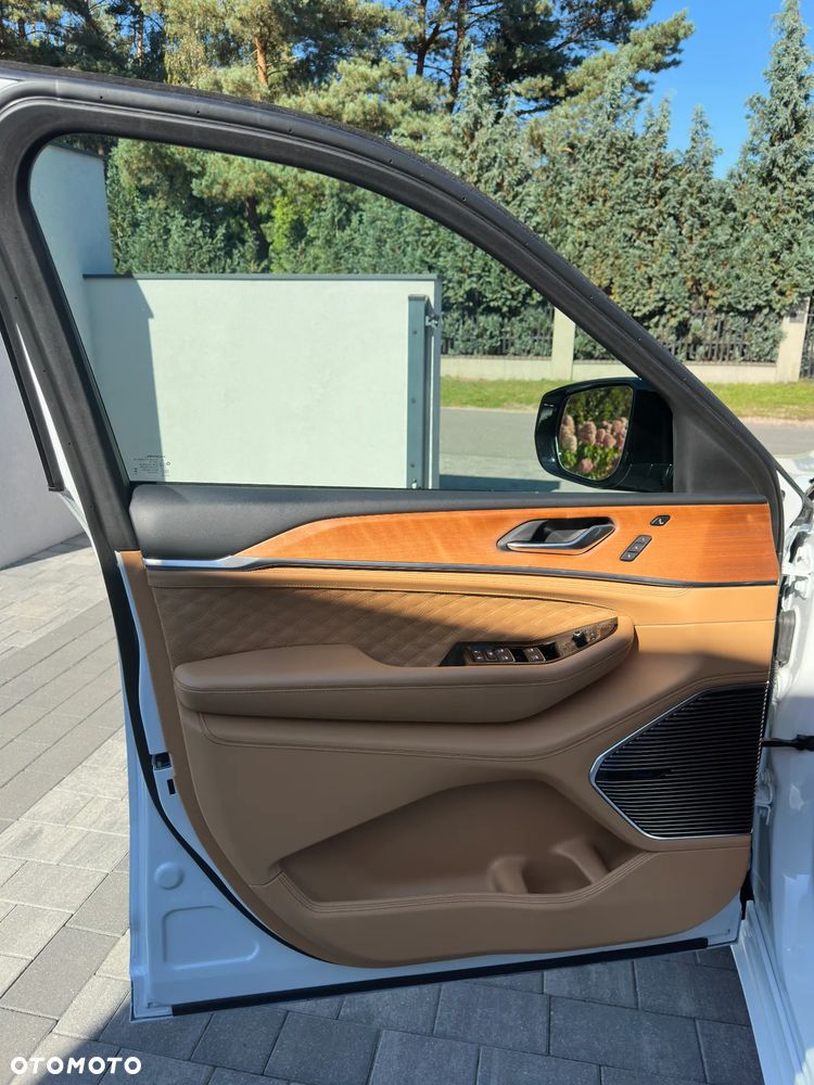 Jeep Grand Cherokee - 14