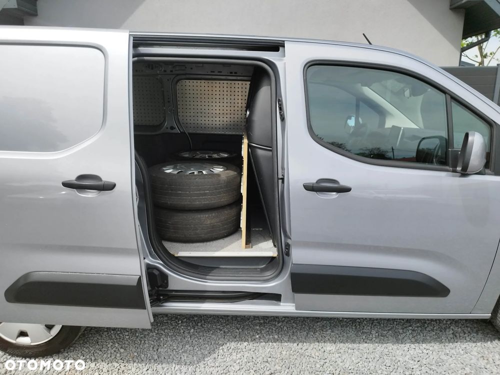 Opel COMBO MAXI 3 OSOBY - 12
