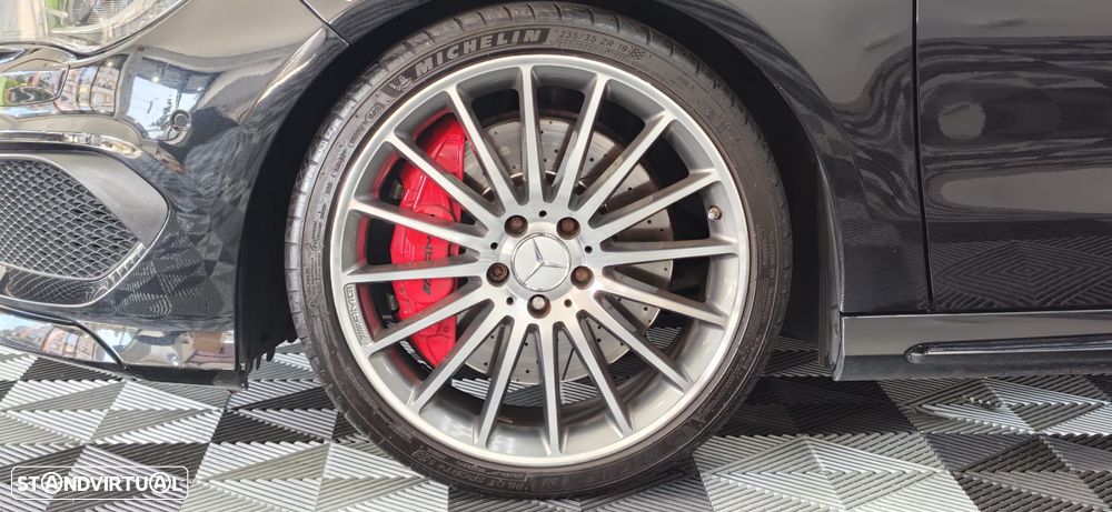 Mercedes-Benz CLA 45 AMG 4Matic 7G-DCT - 13