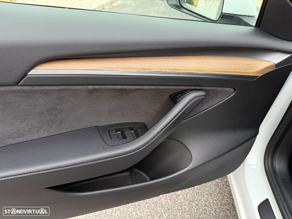 Tesla Model 3 Long Range AWD Dual Motor - 18