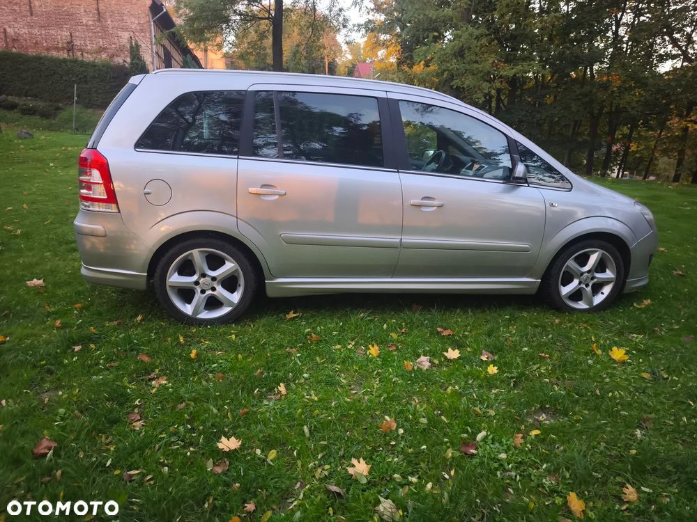 Opel Zafira - 13