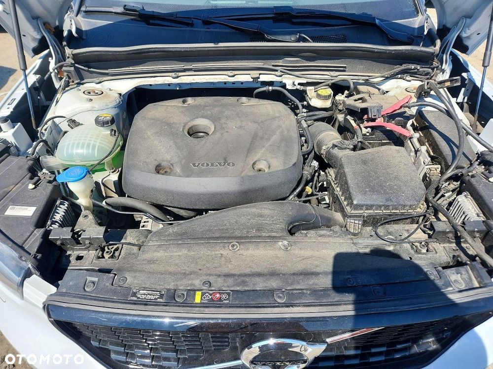 Volvo XC 40 T5 AWD R-Design - 12