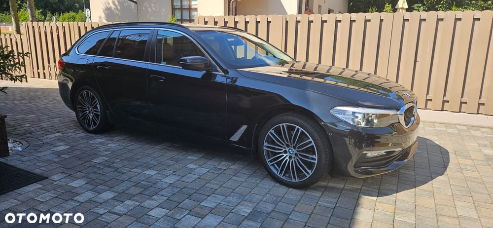 BMW Seria 5 520d Sport Line - 30