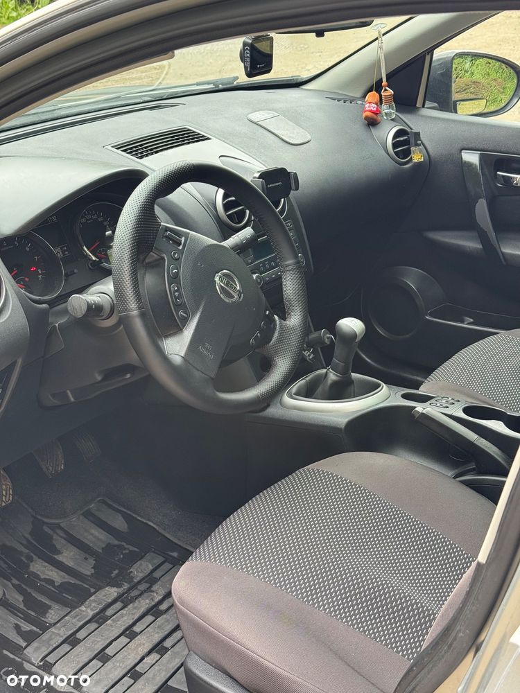 Nissan Qashqai - 10