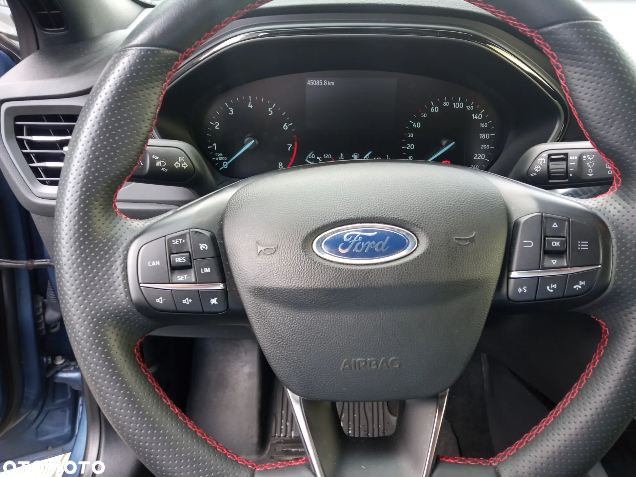 Ford Focus 1.0 EcoBoost ST-Line - 13