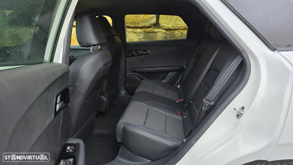 MG MG4 64 kWh Luxury - 51