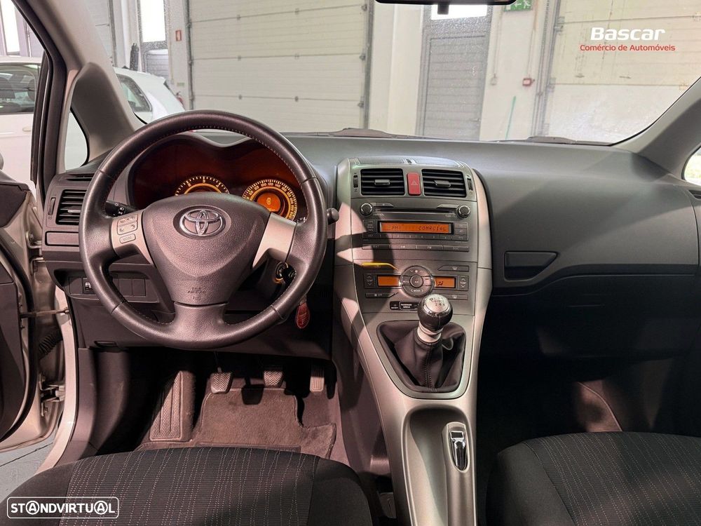 Toyota Auris 1.4 D-4D AC - 12