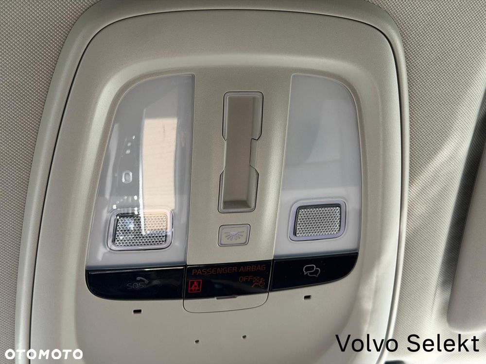 Volvo XC 60 - 30