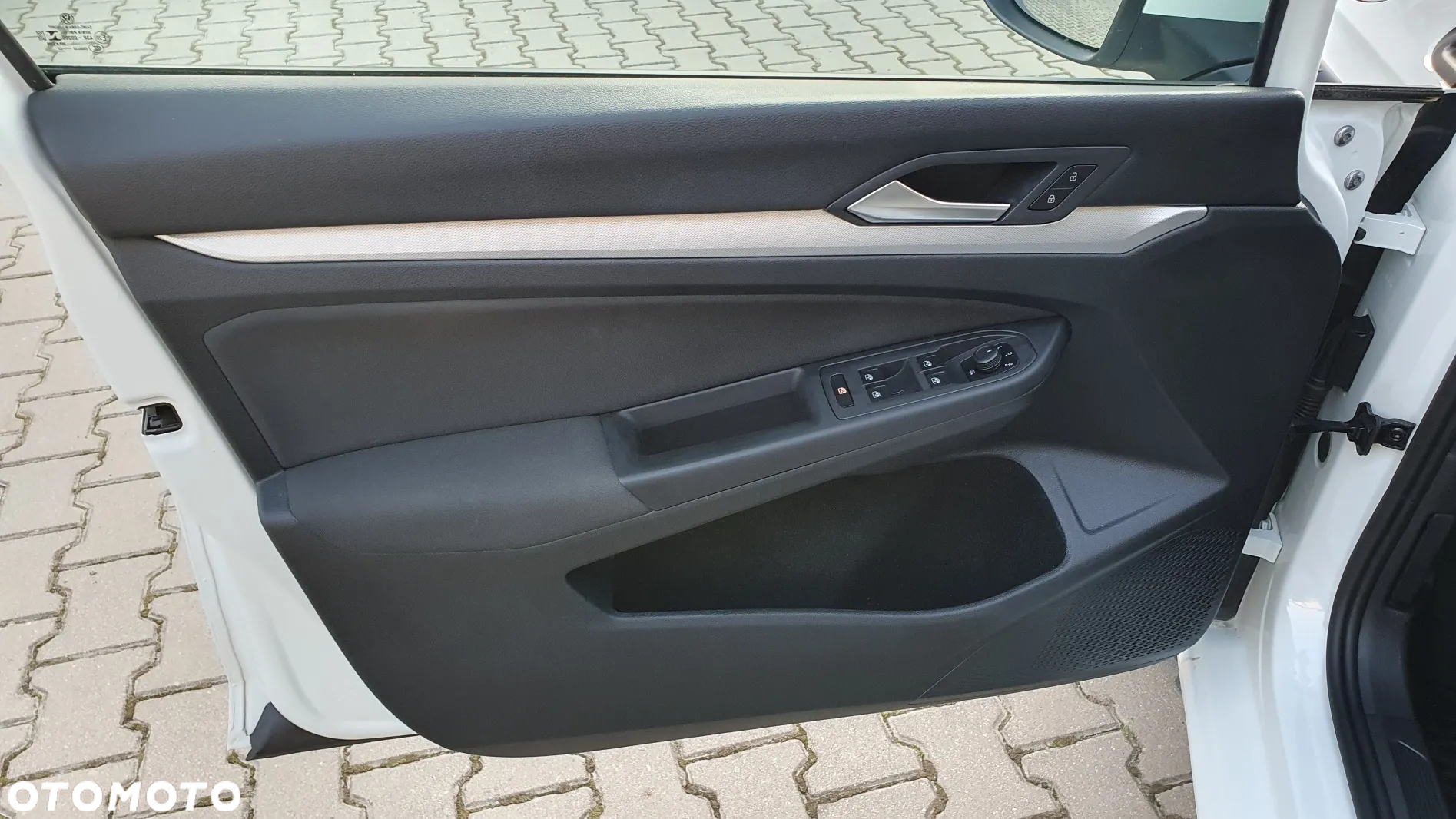 Volkswagen Golf VIII 1.0 TSI Life - 20