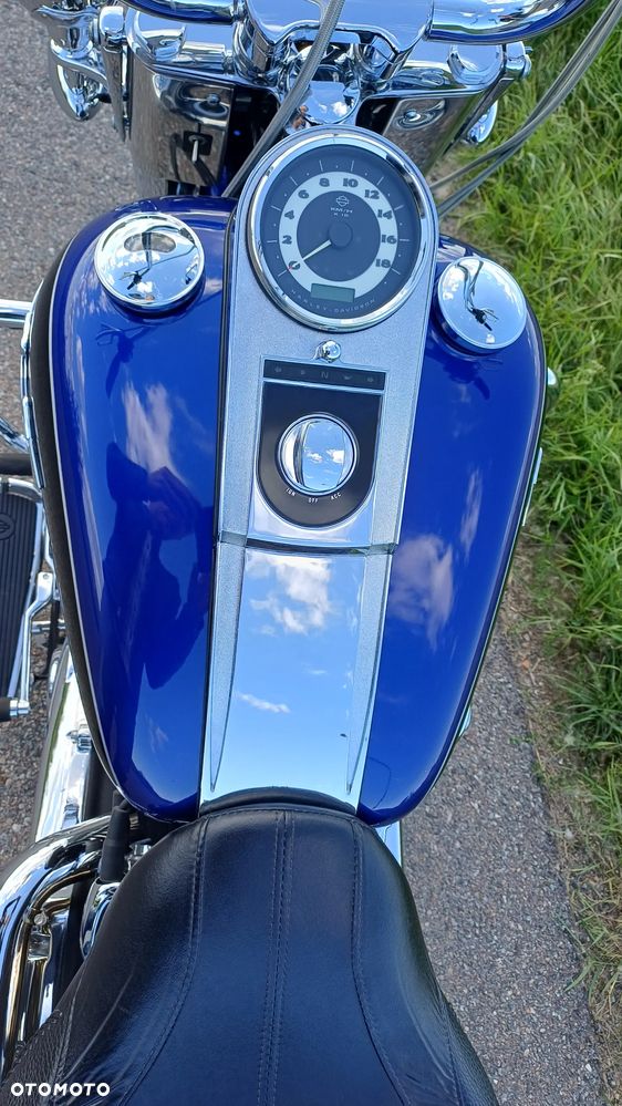 Harley-Davidson Softail Deluxe - 16