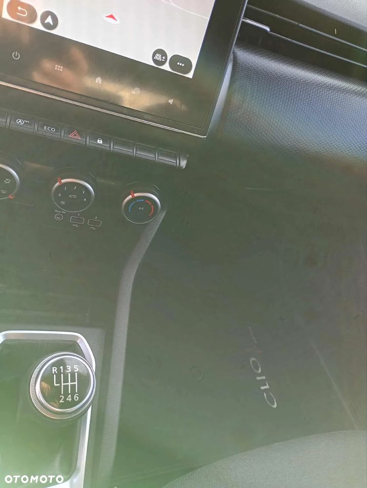 Renault Clio - 16
