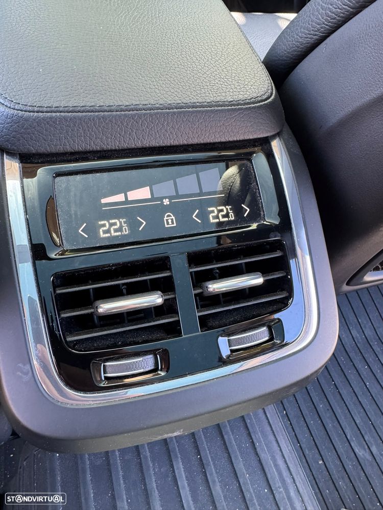 Volvo V90 Cross Country 2.0 B4 Plus AWD - 17