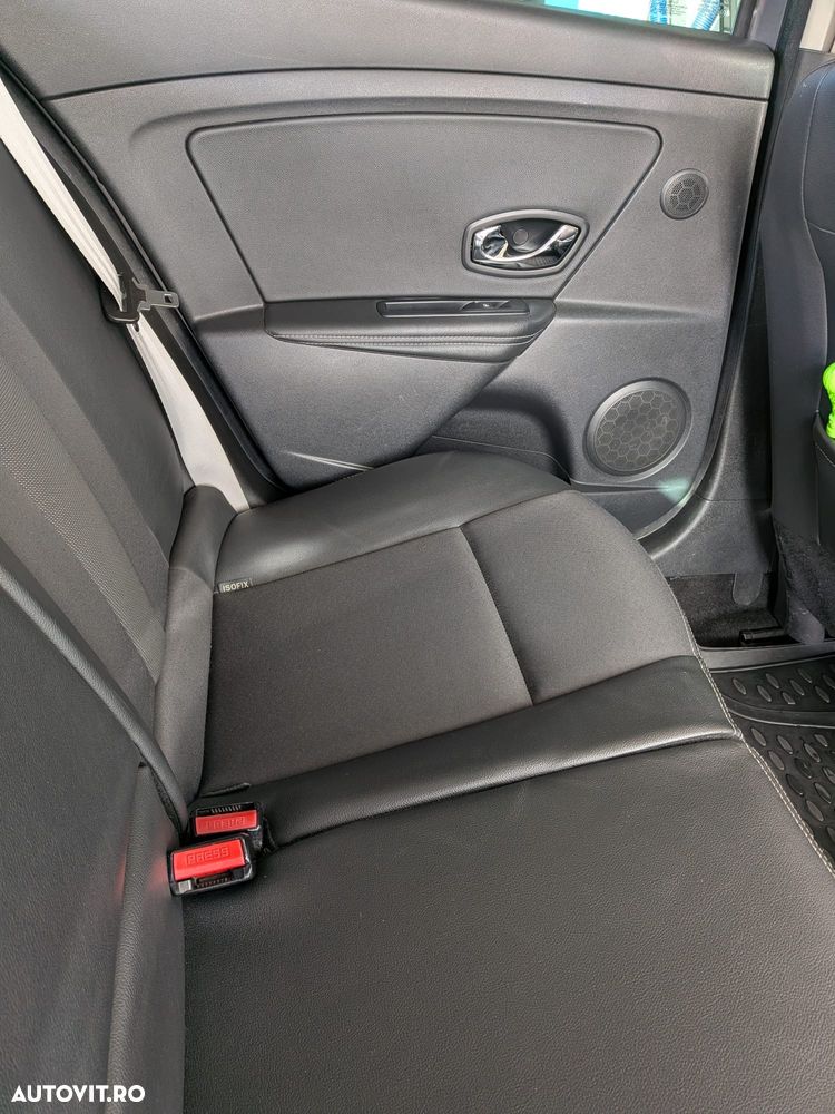 Renault Megane ENERGY dCi 110 Start & Stop Bose Edition - 2