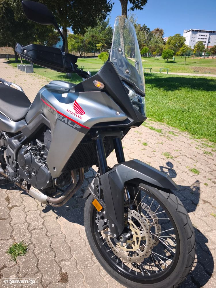 Honda Transalp 750 - 13