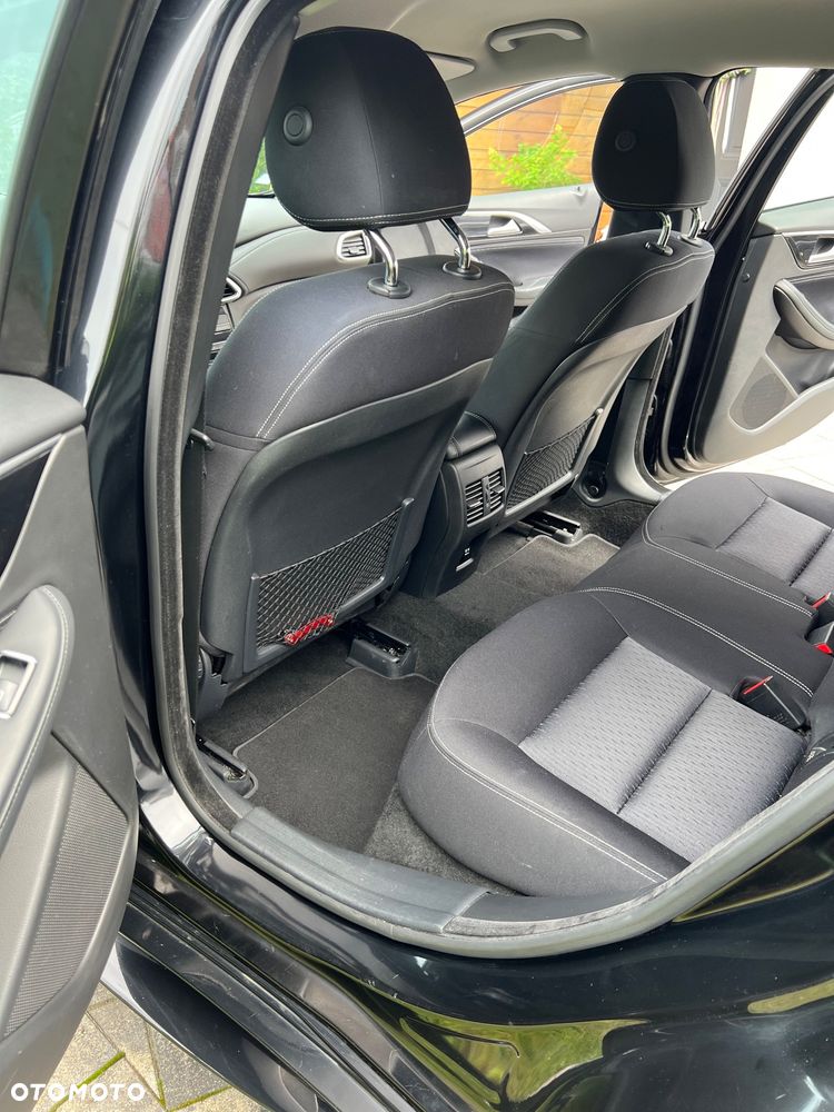 Infiniti Q30 - 15