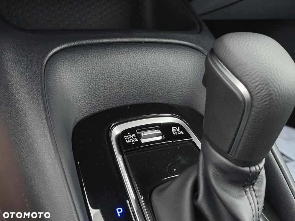 Toyota Corolla 1.8 Hybrid Comfort - 18