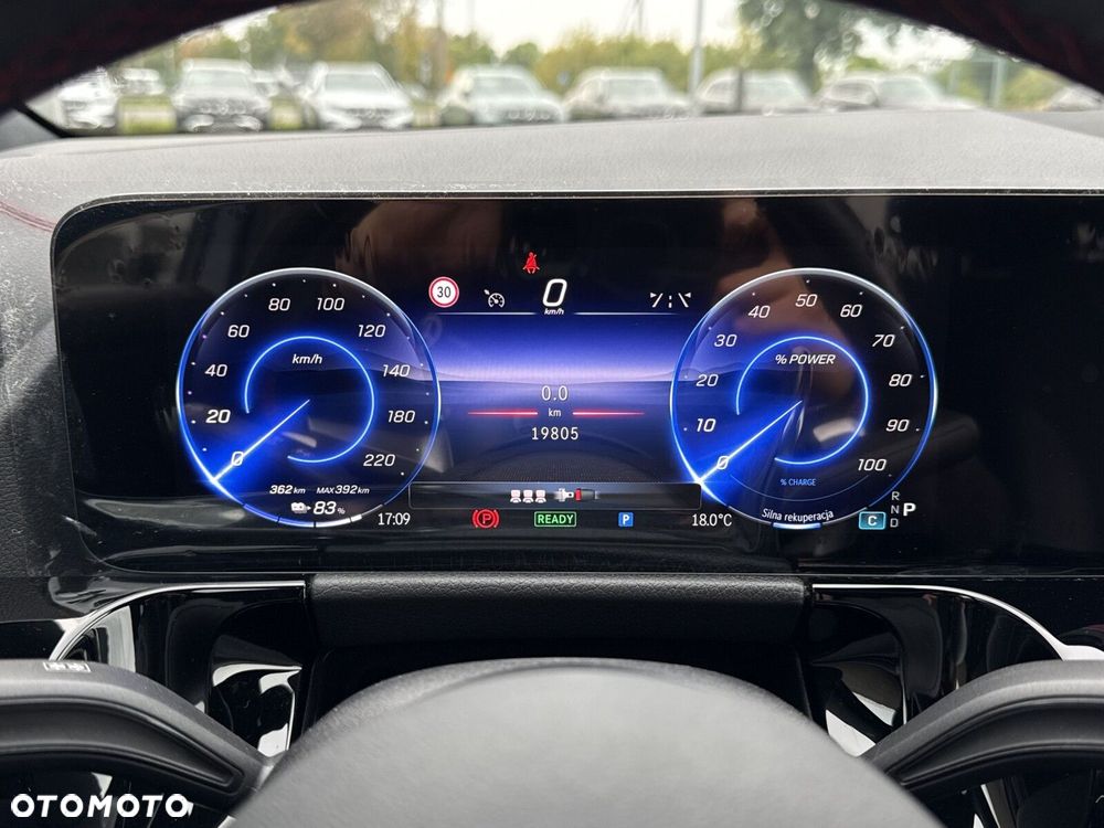 Mercedes-Benz EQA 300 66.5kWh 4-Matic AMG Line - 21