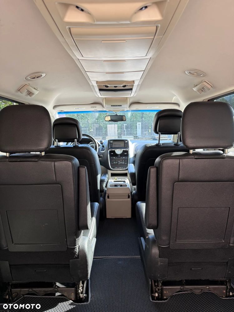 Chrysler Town & Country 3.6 Touring - 8