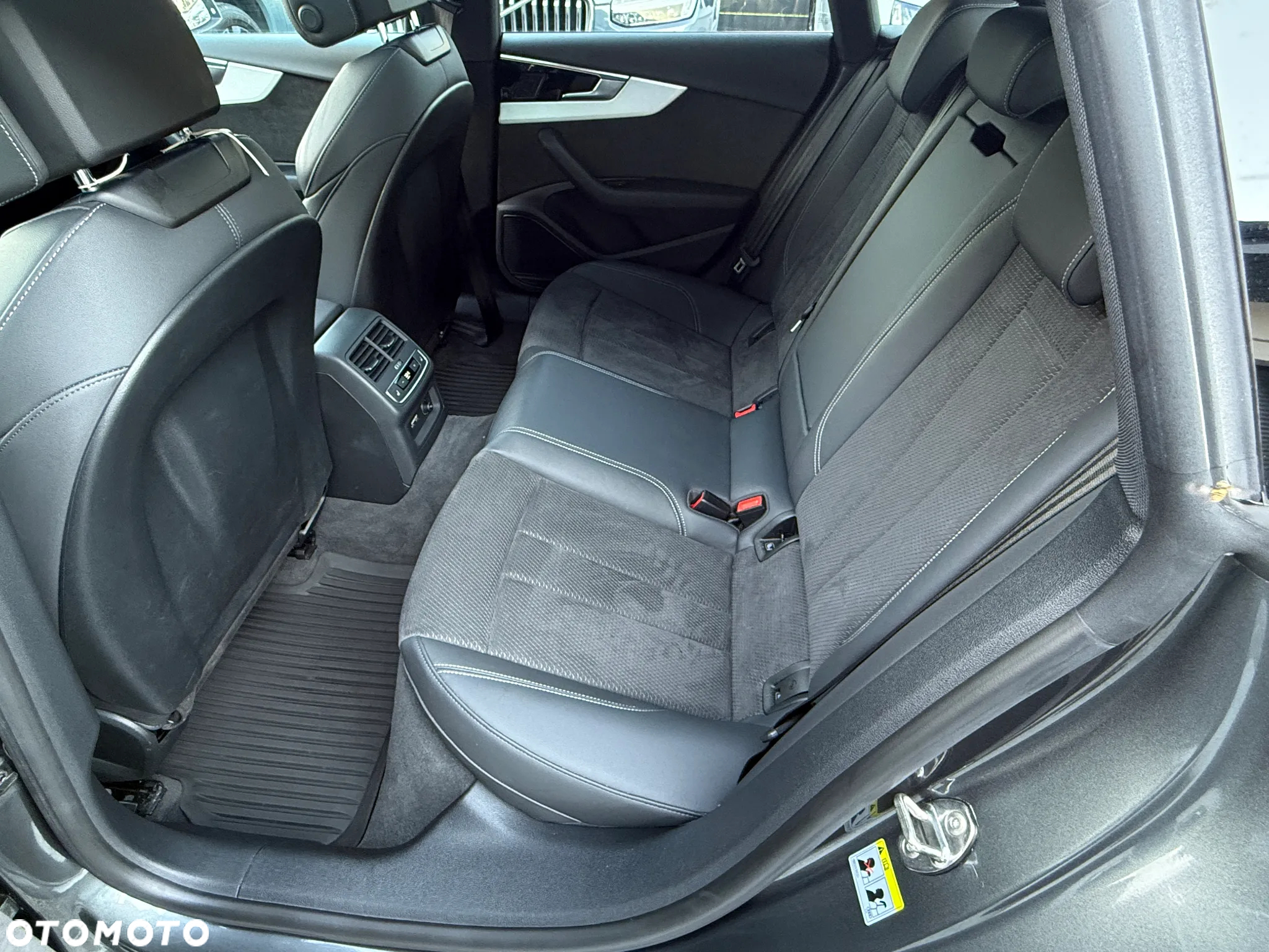 Audi A5 Sportback 40 TFSI quattro S tronic S line - 34