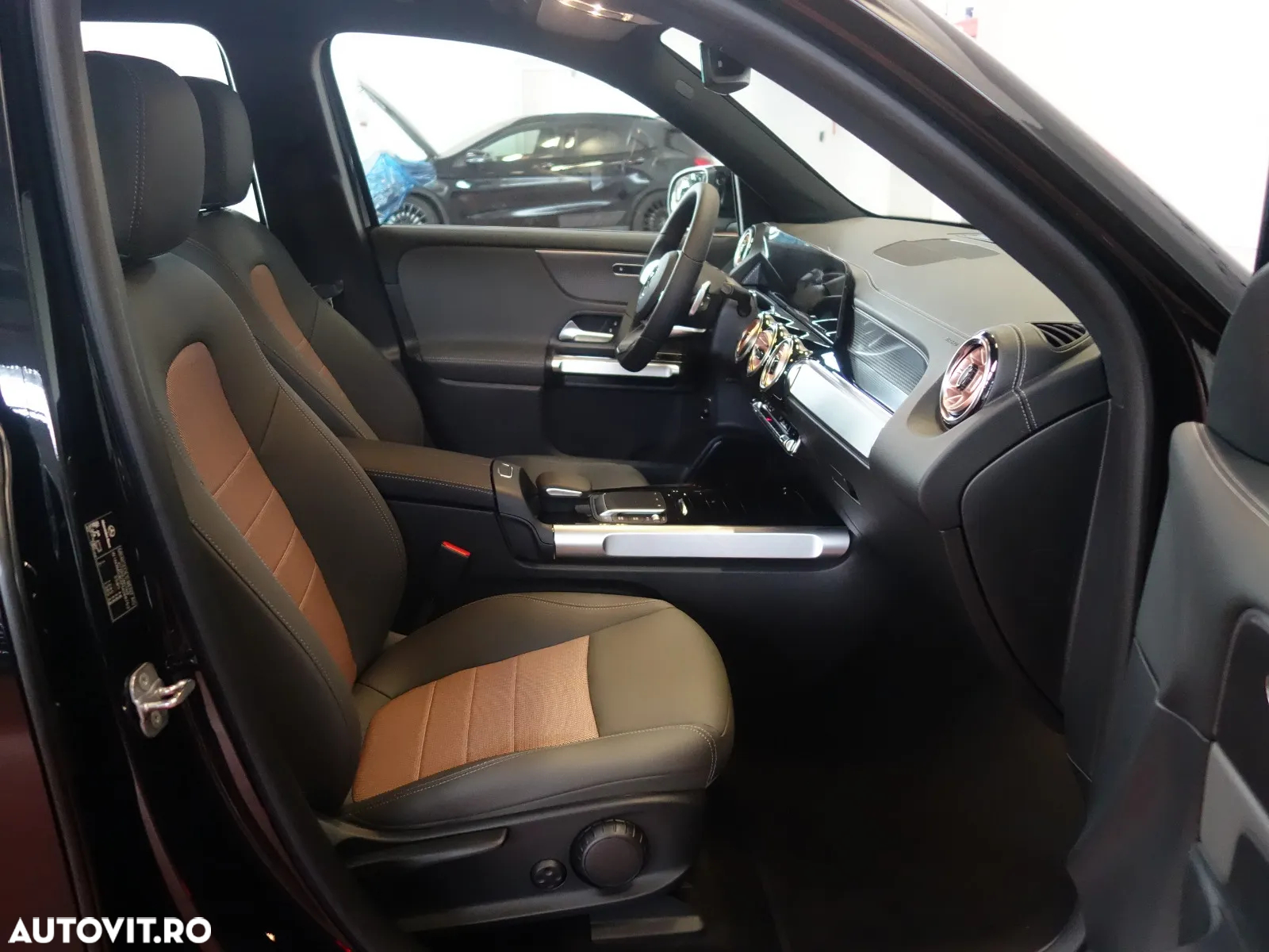 Mercedes-Benz EQB 300 4Matic Electric Art - 11