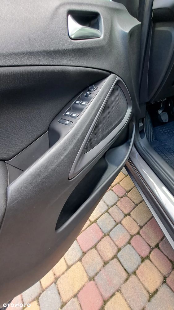 Opel Crossland X - 15