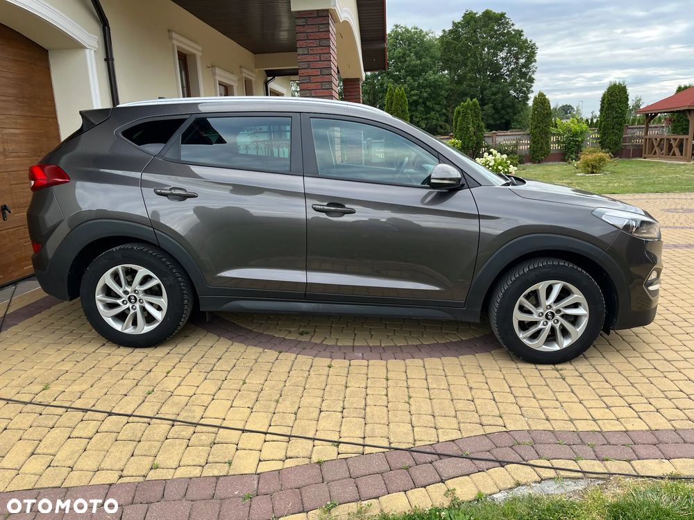 Hyundai Tucson blue 1.7 CRDi 2WD Intro Edition - 11