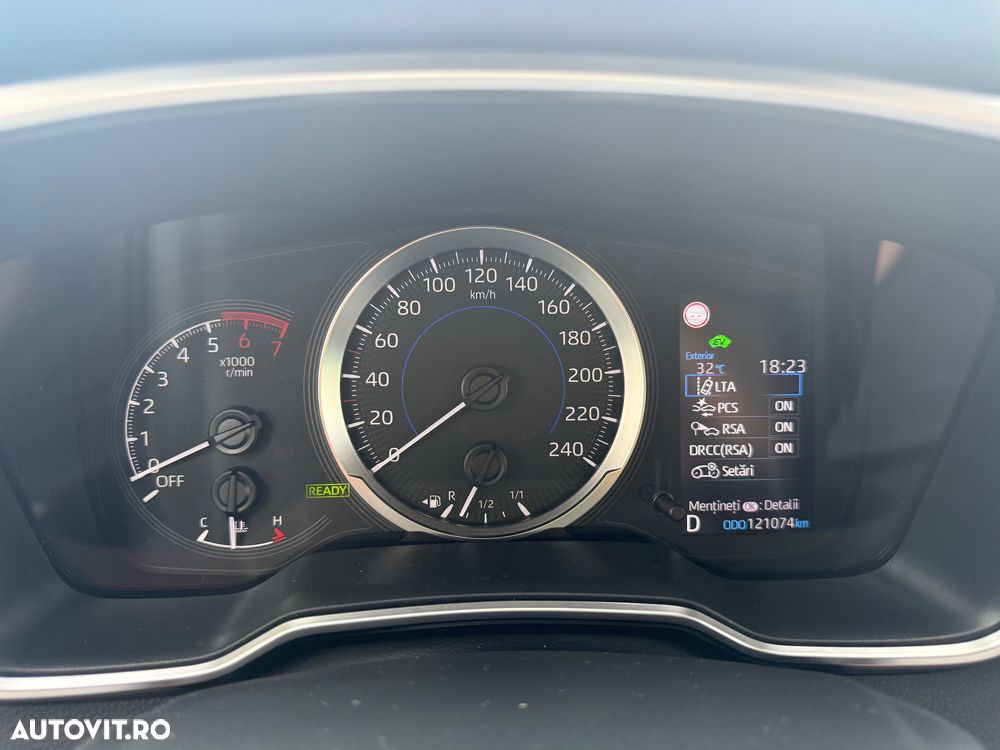 Toyota Corolla 1.8 Business Edition - 24