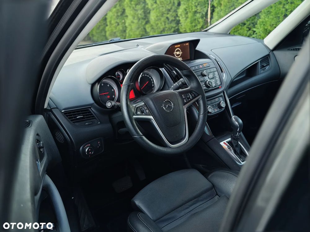Opel Zafira - 13