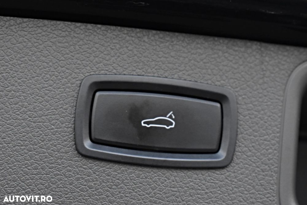 Porsche Macan Turbo PDK - 34