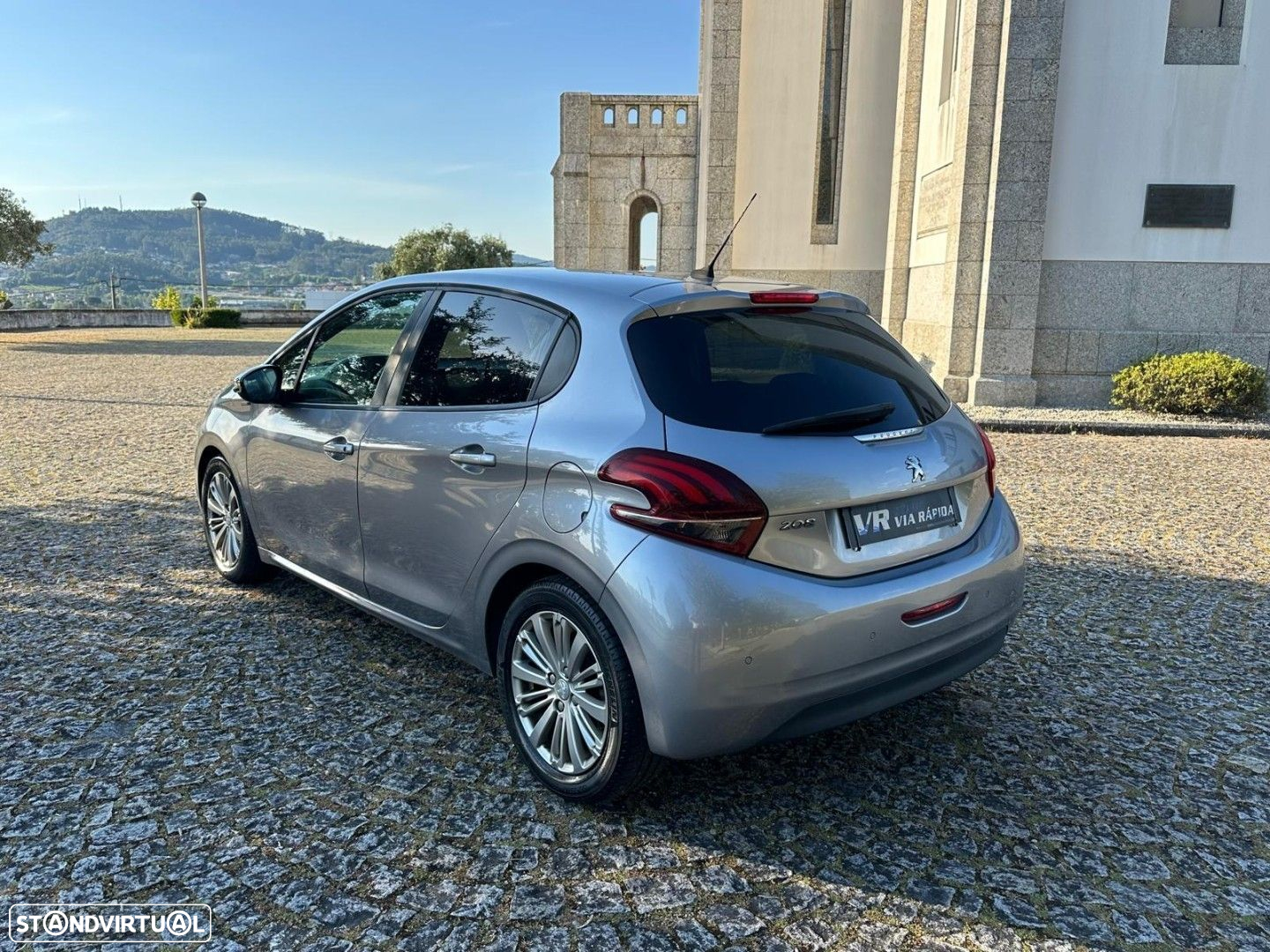 Peugeot 208 1.5 BlueHDi Signature - 23