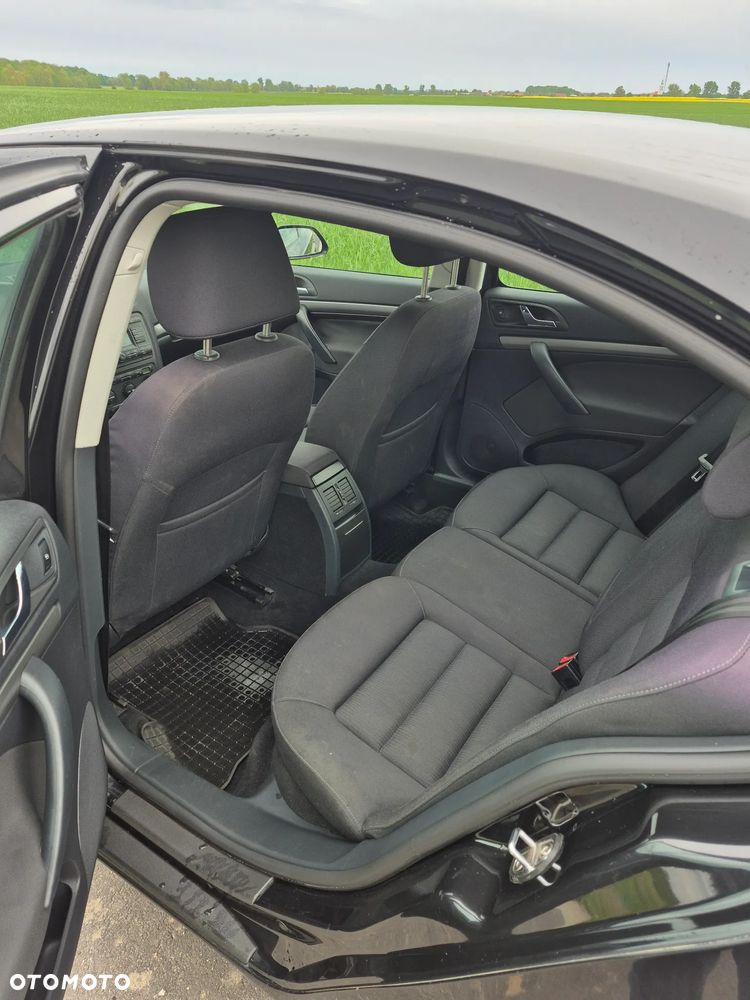 Skoda Octavia 2.0 FSI Elegance - 6