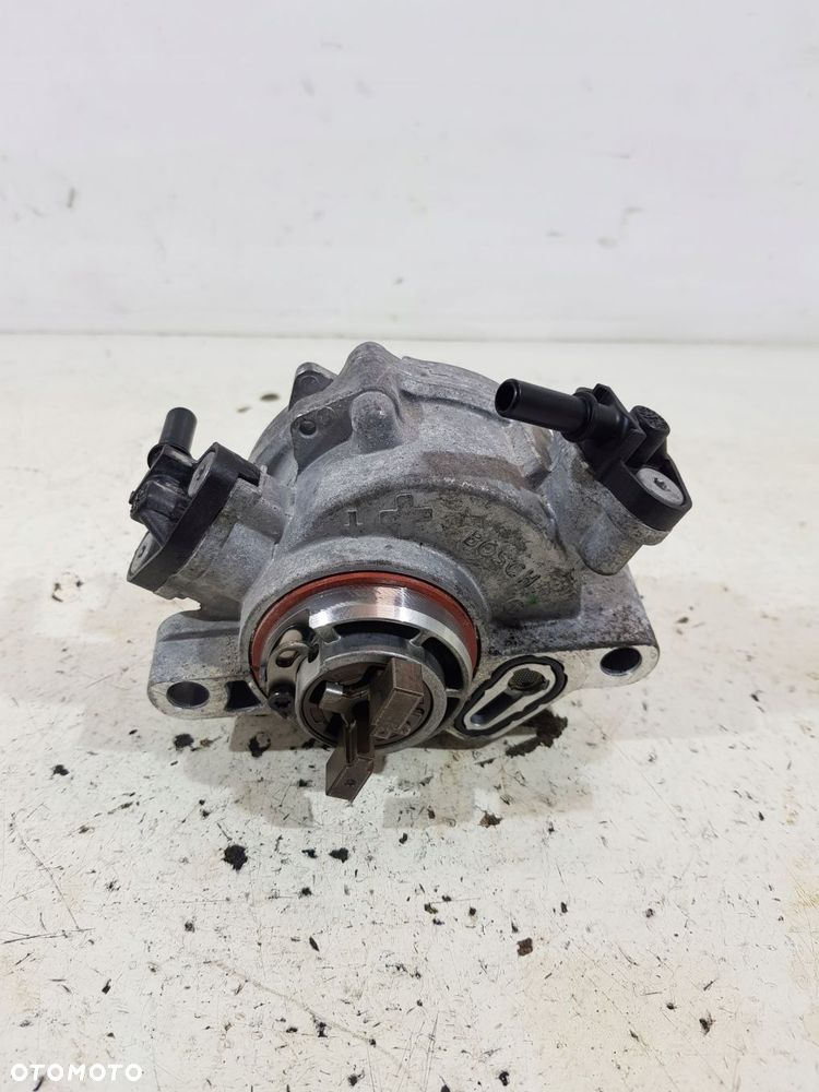 pompa vacum 9804021880 peugeot citroen 1.5hdi - 10
