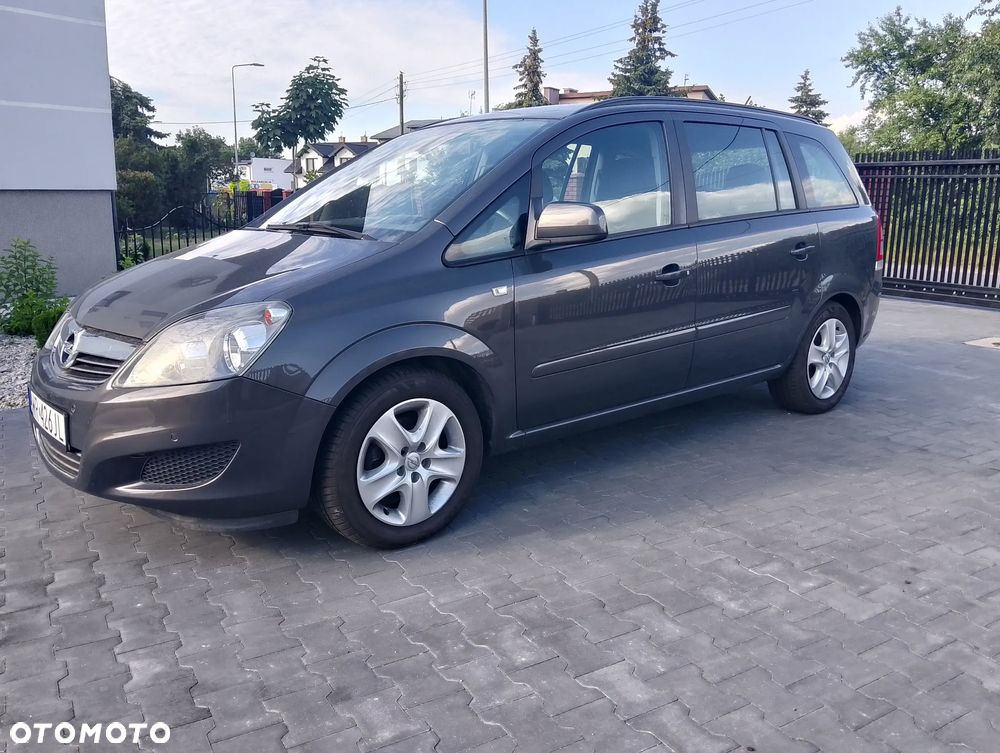 Opel Zafira - 2