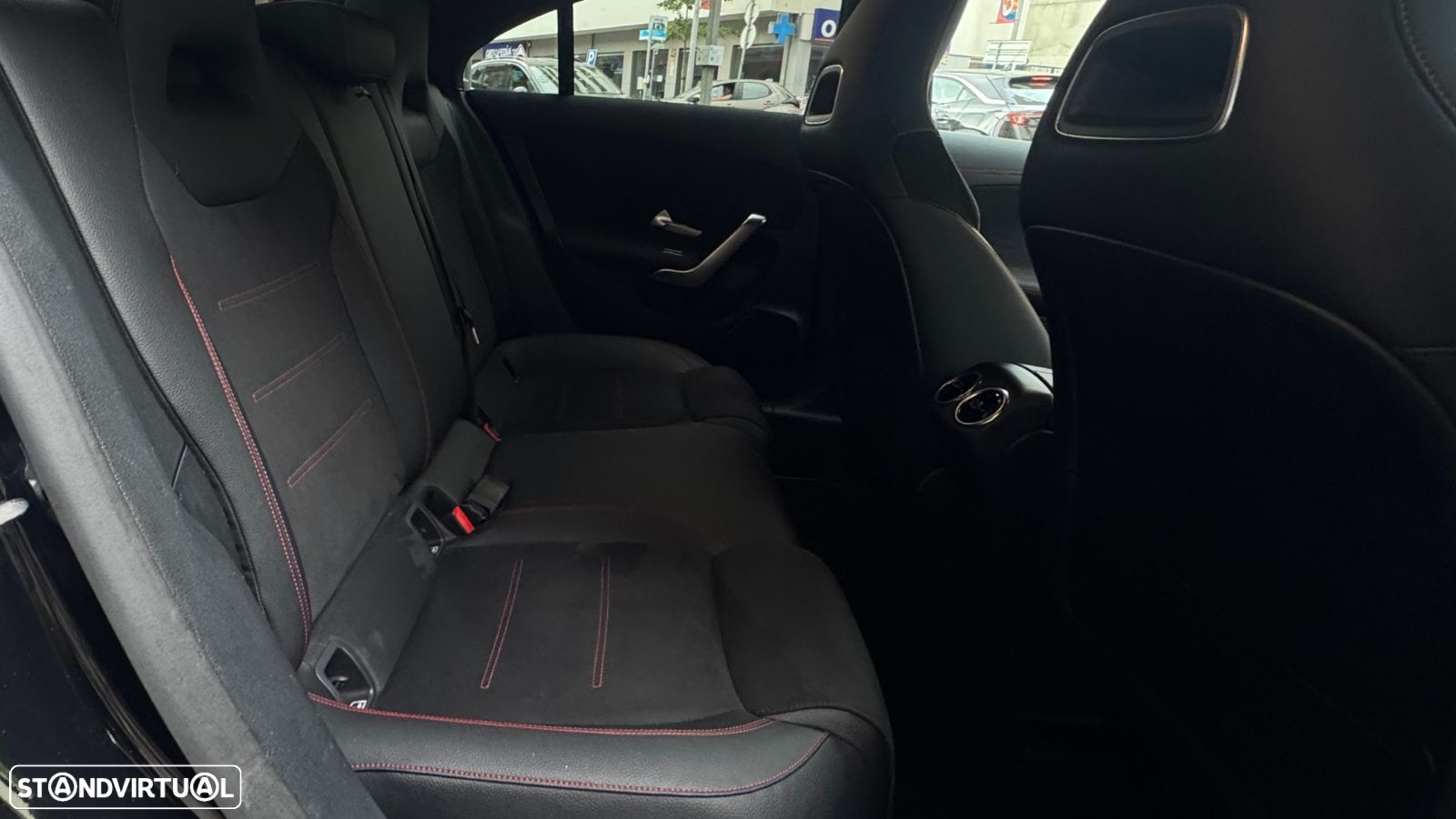 Mercedes-Benz CLA 180 - 11