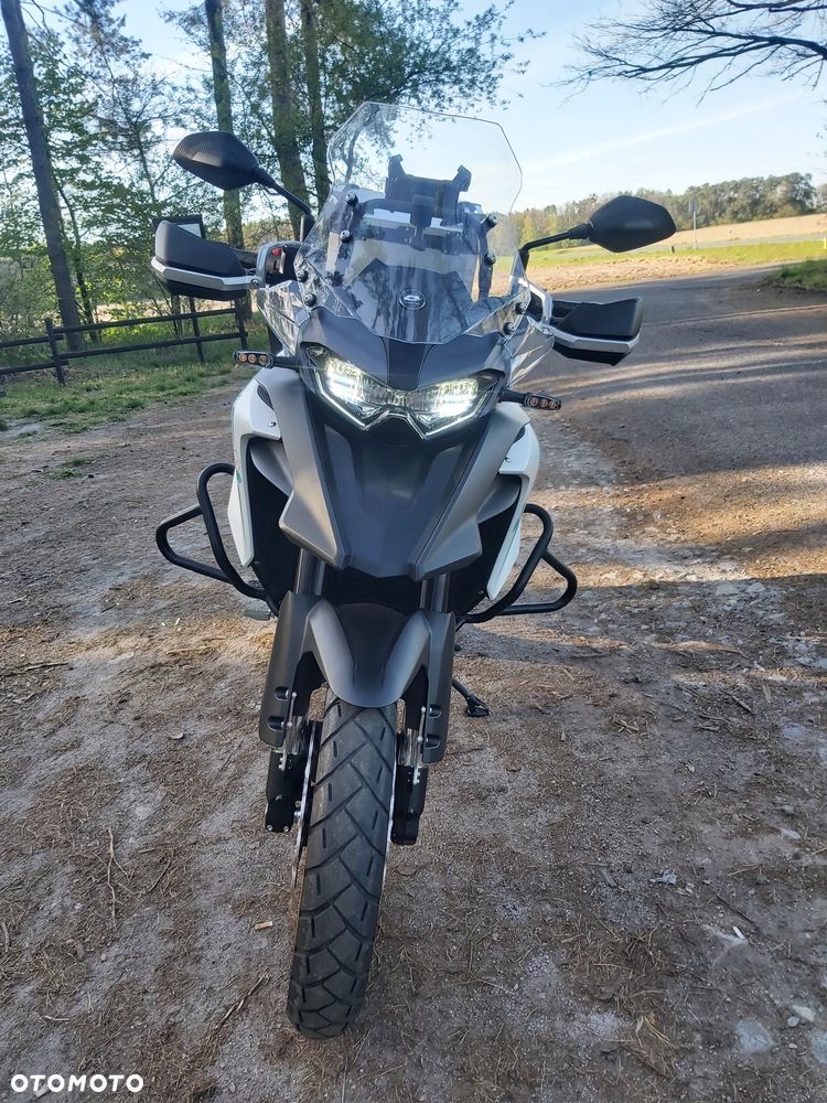 QJMOTOR SRT 550X - 3