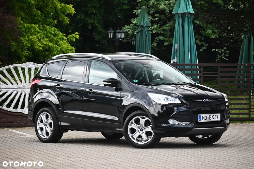 Ford Kuga 1.5 EcoBoost 2x4 Titanium - 4