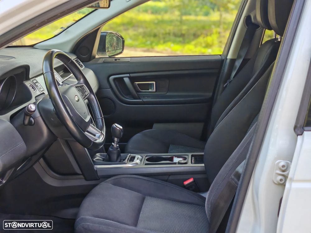 Land Rover Discovery Sport 2.0 eD4 SE - 9