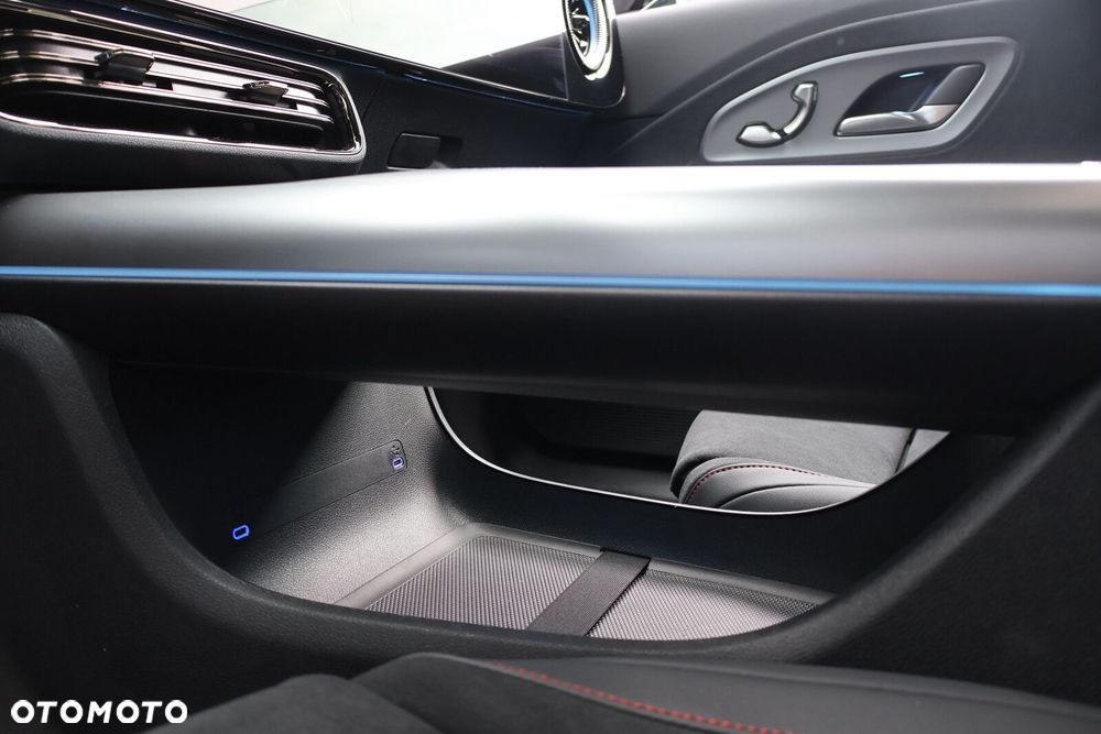 Mercedes-Benz CLA - 17