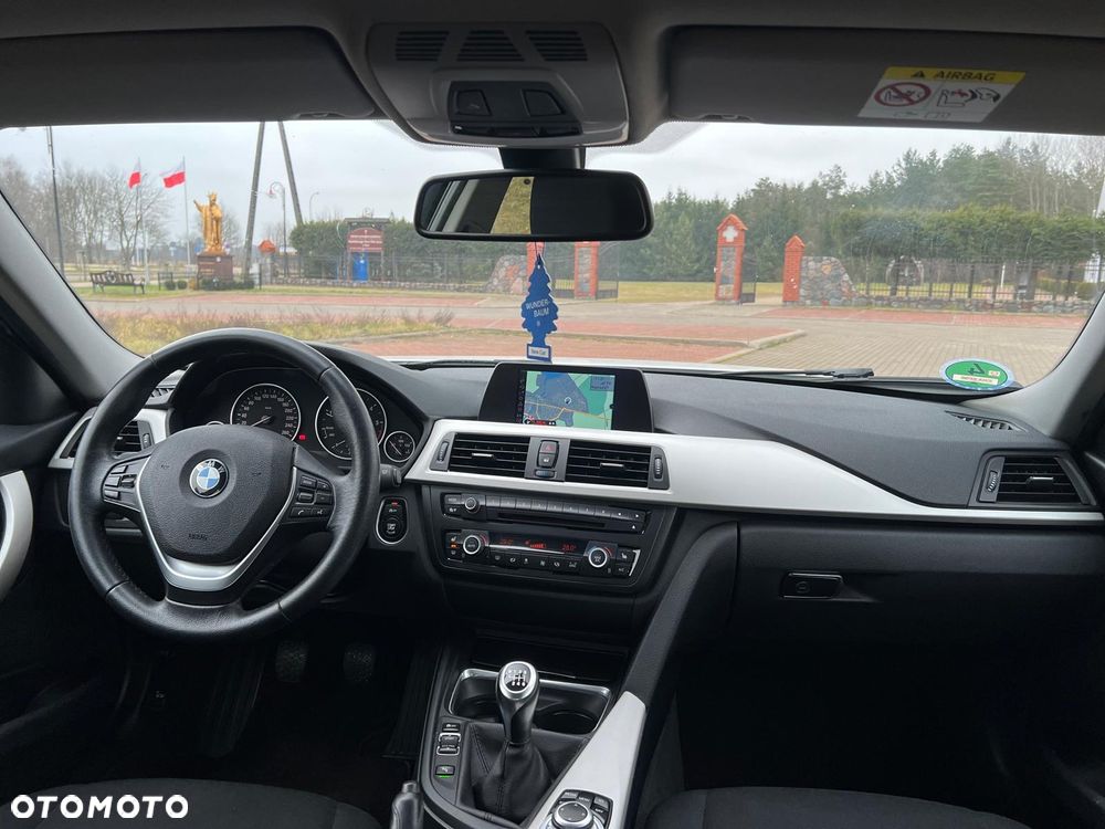 BMW Seria 3 320d DPF - 17
