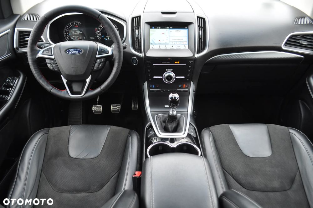 Ford Edge 2.0 TDCi 4x4 ST-LINE - 23